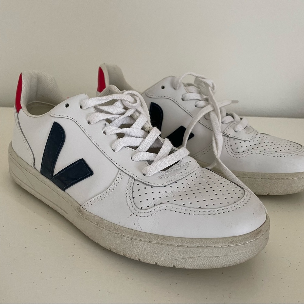 COPY - Veja V-10 in extra white nautico pekin size 10